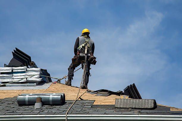 Professional Gutter Installation technician working in Fairfield, ND